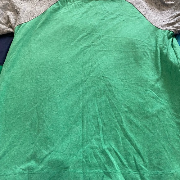 3 Old Navy boy shirts - Picture 4 of 4